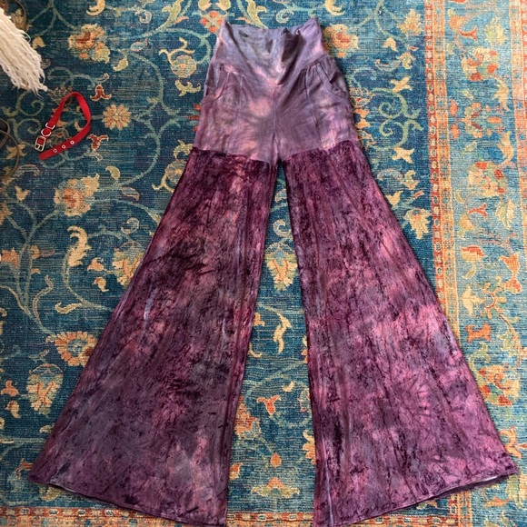 Mystic Minx flows - Picture 7 of 9